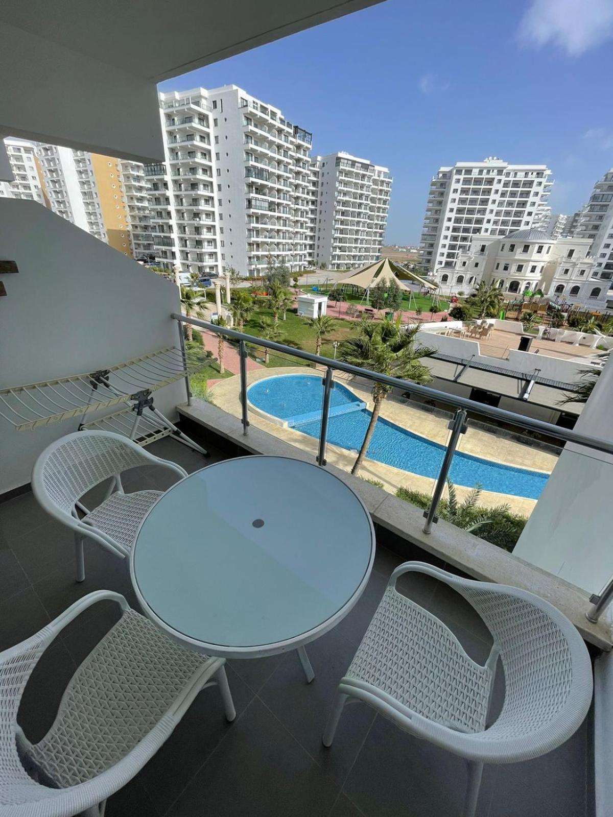 Blue Apartment In 5* Ceasar Resort Trikomo Eksteriør billede