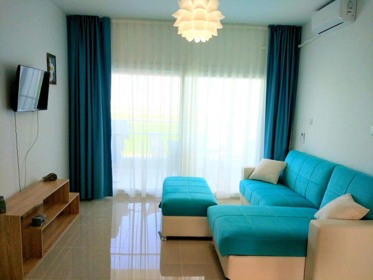 Blue Apartment In 5* Ceasar Resort Trikomo Eksteriør billede