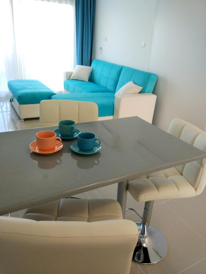Blue Apartment In 5* Ceasar Resort Trikomo Eksteriør billede